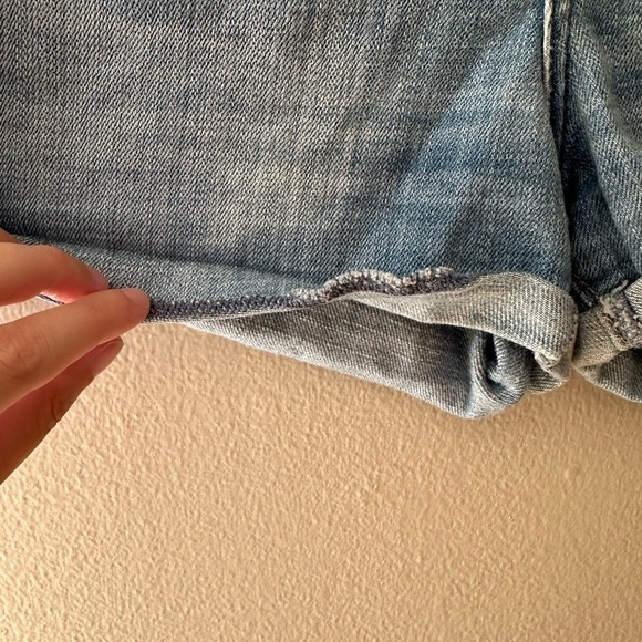Abercrombie & Fitch High Rise Short Size 2 - Picture 2 of 5